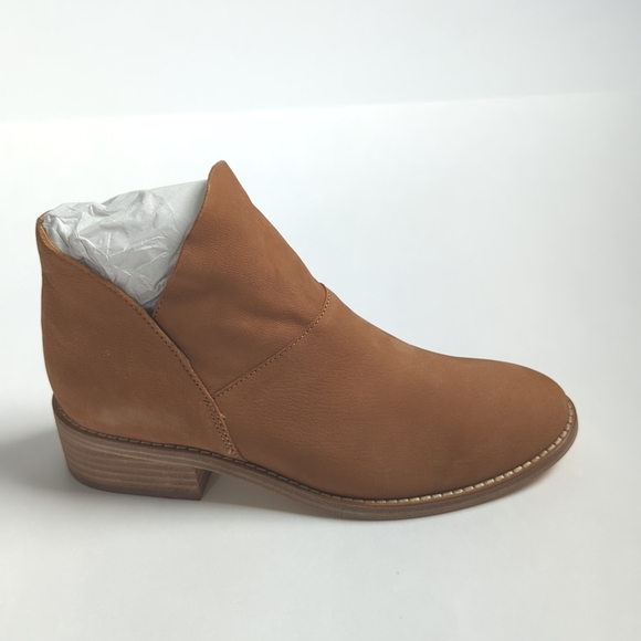 Eileen Fisher Leaf Bootie in Cognac Tumbled Nubuck Size 6M - Picture 2 of 7